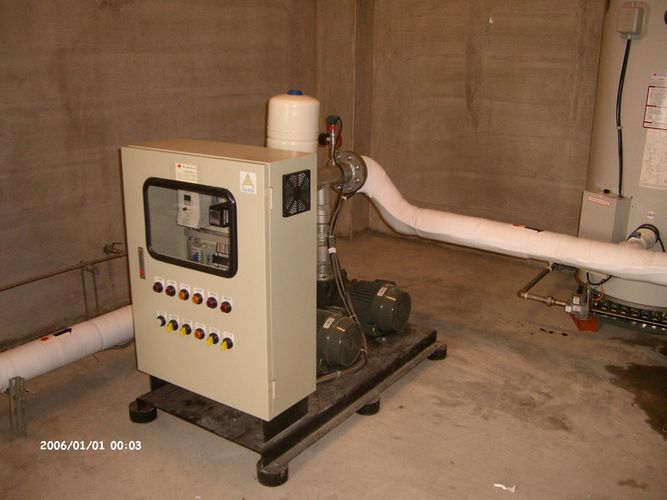 恆壓變頻泵浦及迴水加熱控制