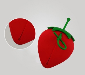Cute Strawberry Portable Silicone Key Chain Key Bag And Card Pouch Holder